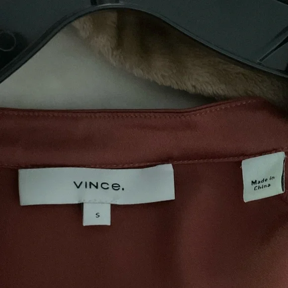 Vince Terracotta Satin Top - Picture 5 of 6